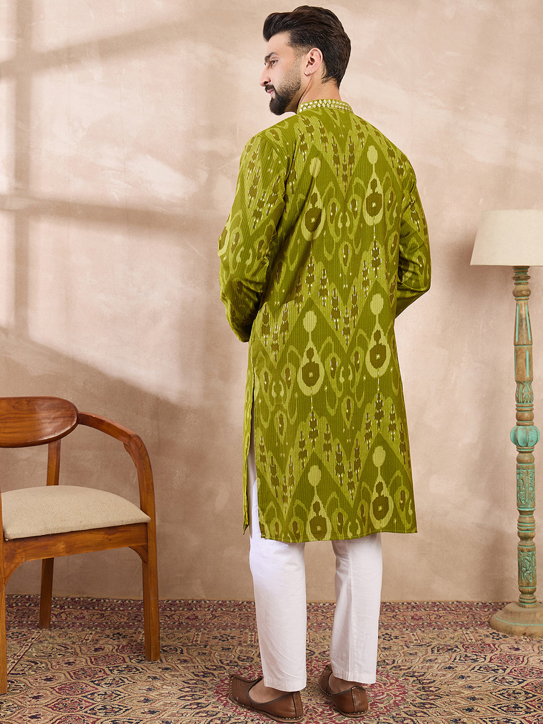 Ethnic Bay Men Green Viscose Rayon Chevron Printed Straight Kurta With Trouser