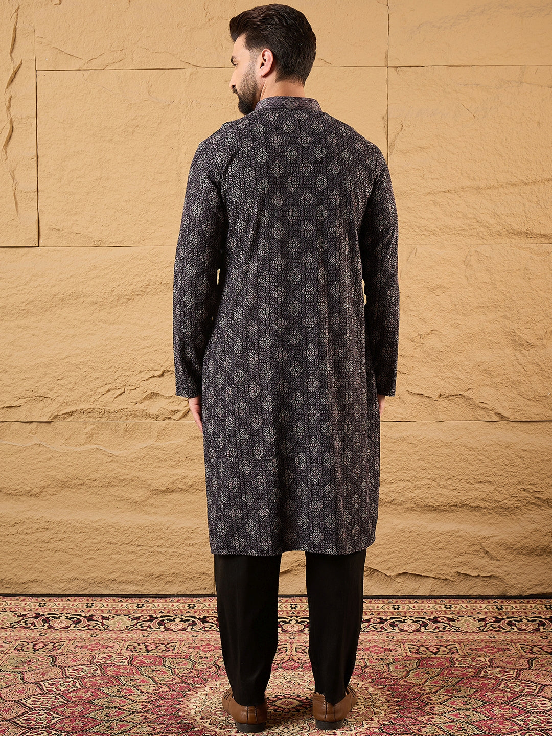 Ethnic Bay Men Black Viscose Rayon Ethnic Motifs Embroidered Straight Kurta-MKU1165