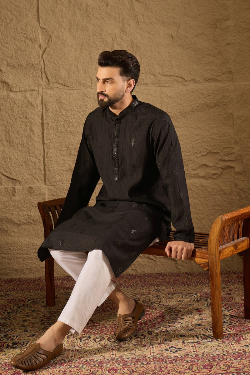 Black Viscose Rayon Solid Embroidered Straight Kurta HOPMKU1294 | Desi