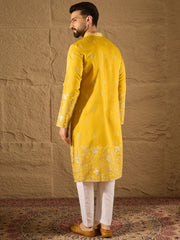 Ethnic Bay Men Yellow Verican Solid Embroidered Straight Kurta-MKU1314