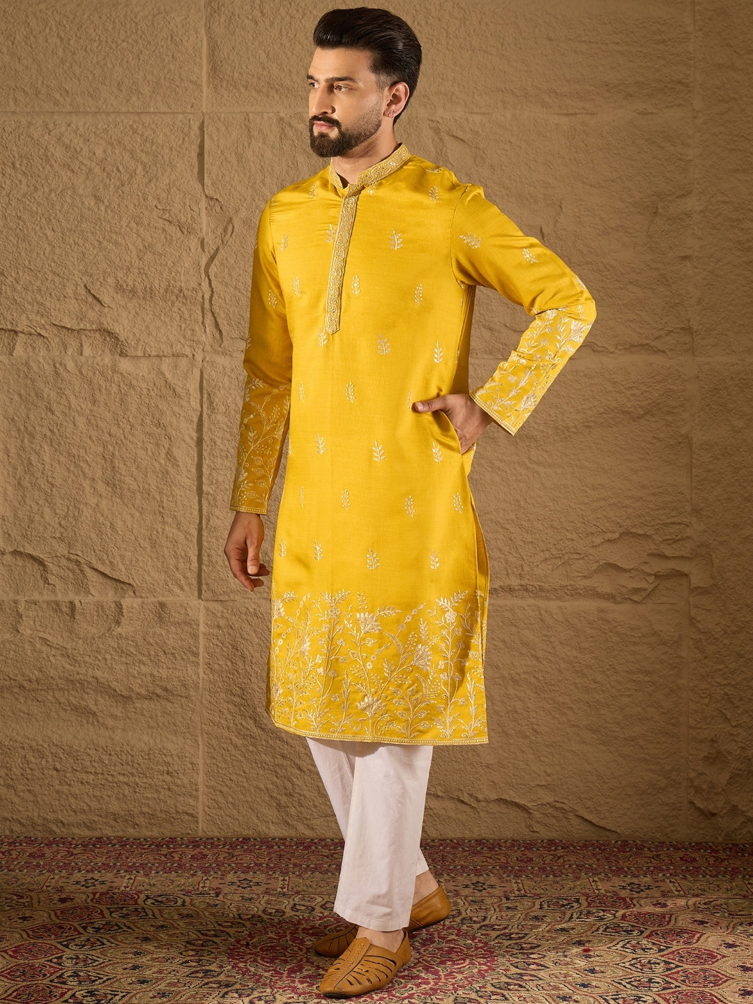 Ethnic Bay Men Yellow Verican Solid Embroidered Straight Kurta-MKU1314