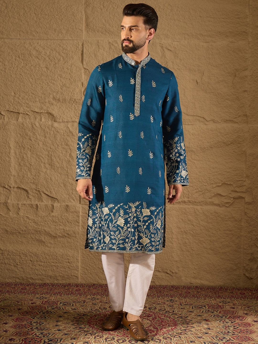 Ethnic Bay Men Blue Vertican Solid Embroidered Straight Kurta-MKU1315