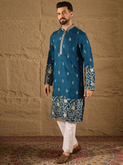 Ethnic Bay Men Blue Vertican Solid Embroidered Straight Kurta-MKU1315
