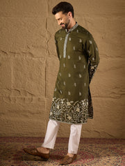 Ethnic Bay Men Olive Vertican Solid Embroidered Straight Kurta-MKU1319
