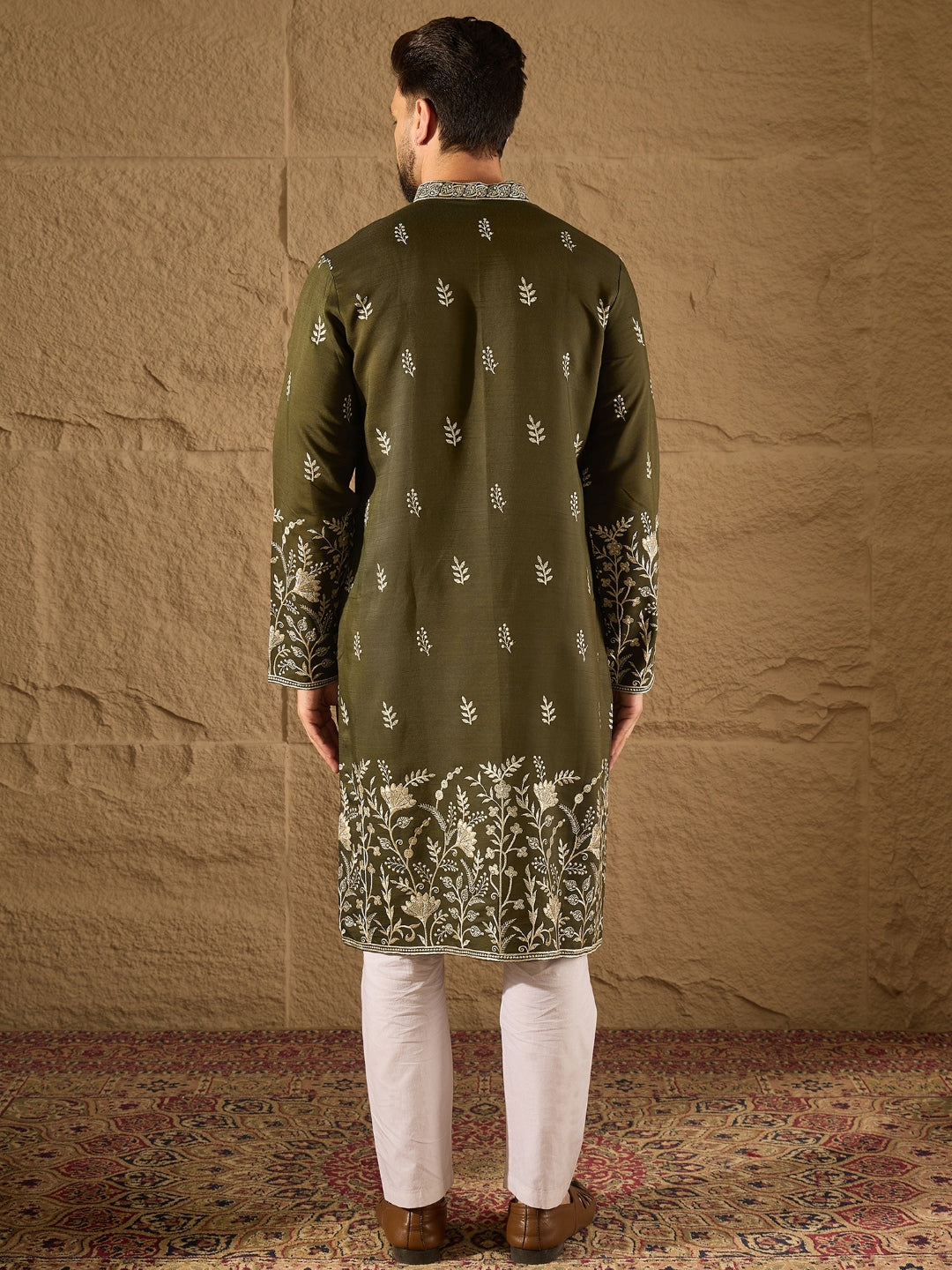 Ethnic Bay Men Olive Vertican Solid Embroidered Straight Kurta-MKU1319
