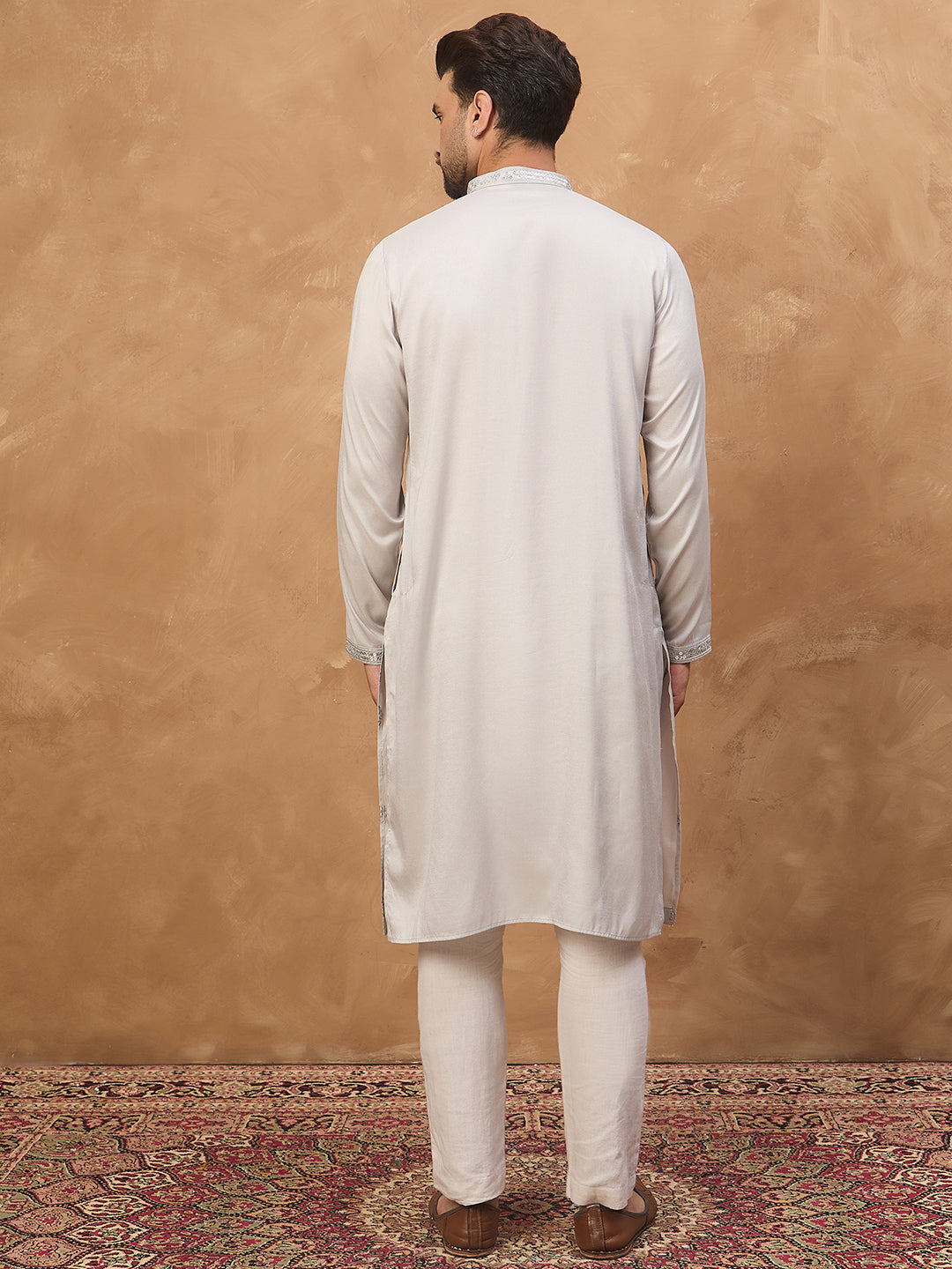 Ethnic Bay Men Grey Silk Blend Solid Embroidered Straight Kurta-MKU1438