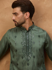 Ethnic Bay Men Green Silk Blend Solid Embroidered Straight Kurta-MKU1439