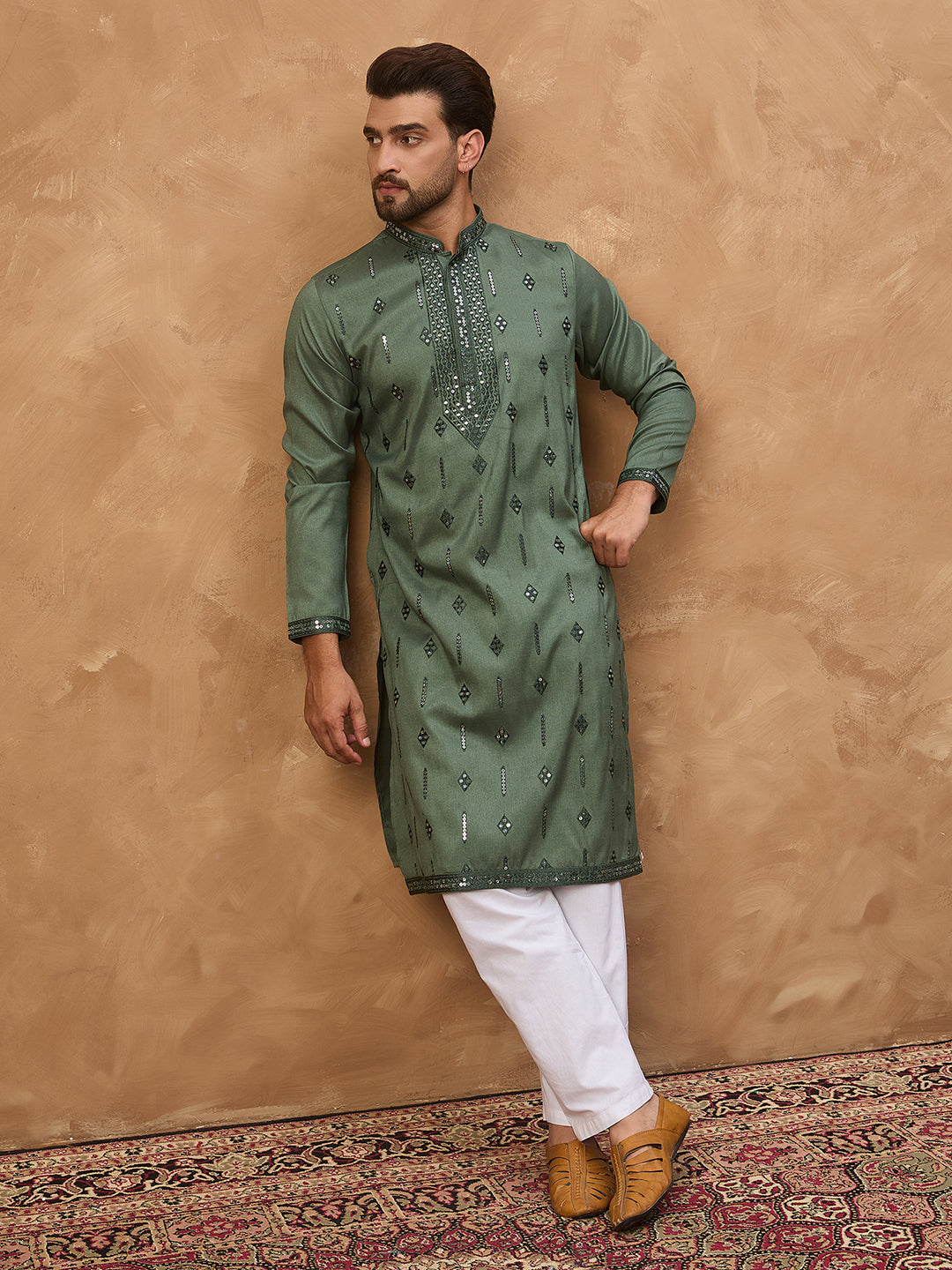 Ethnic Bay Men Green Silk Blend Solid Embroidered Straight Kurta-MKU1439