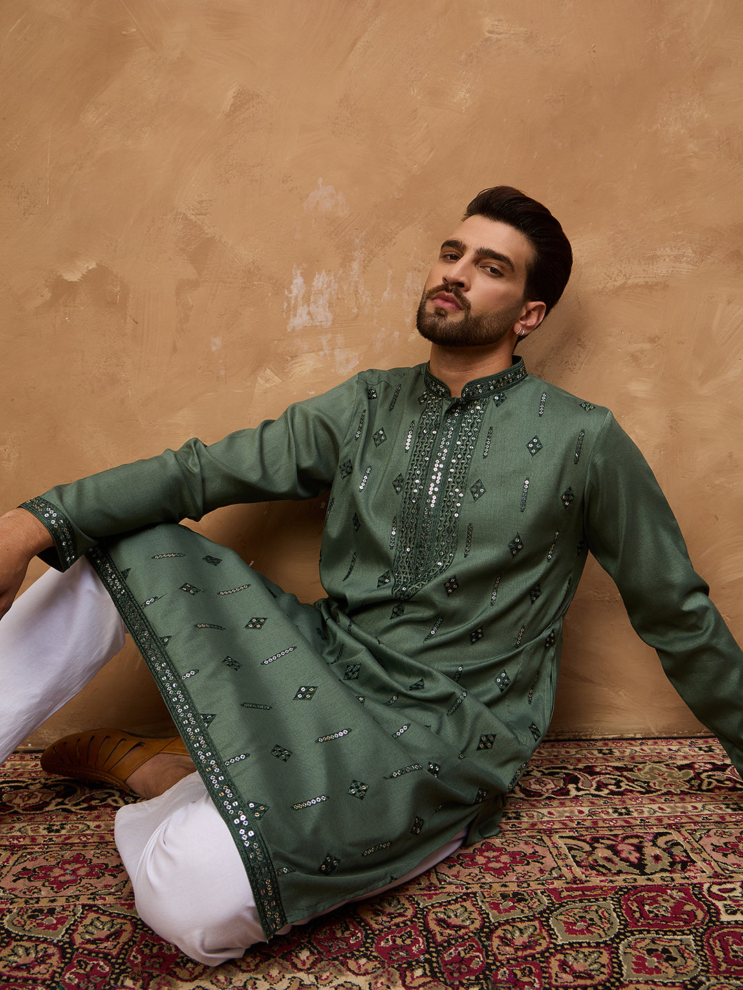 Ethnic Bay Men Green Silk Blend Solid Embroidered Straight Kurta-MKU1439