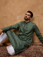 Ethnic Bay Men Green Silk Blend Solid Embroidered Straight Kurta-MKU1439