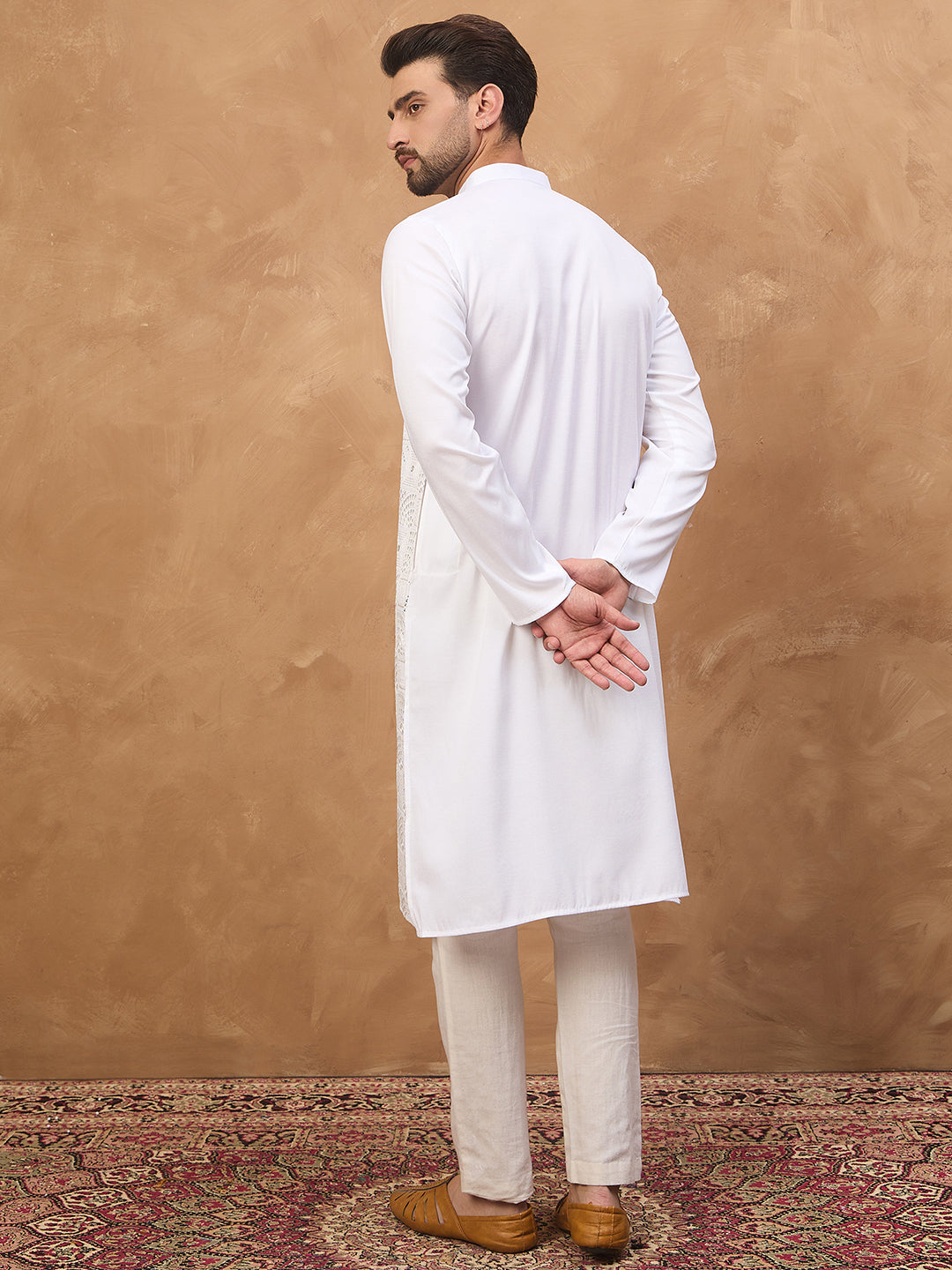 Ethnic Bay Men White Silk Blend Solid Embroidered Straight Kurta-MKU1444