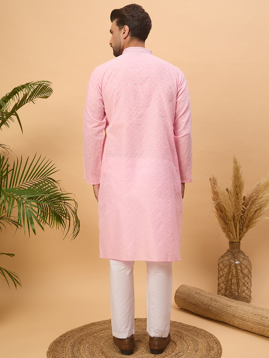 Ethnic Bay Men Pink Silk Blend Solid Embroidered Straight Kurta-MKU1454
