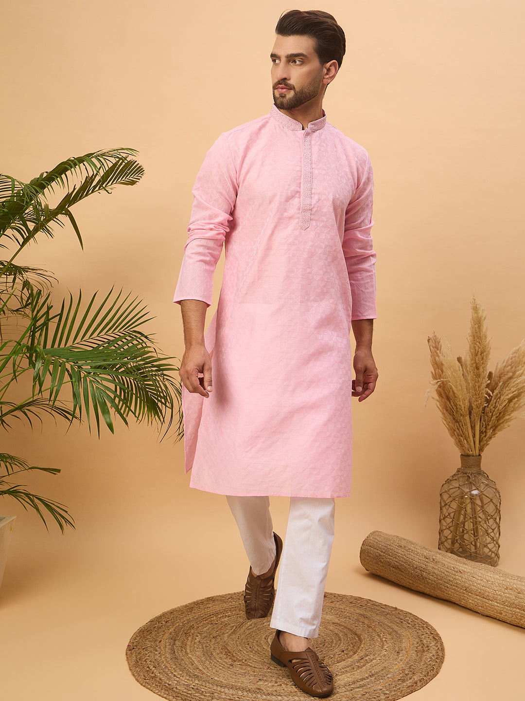 Ethnic Bay Men Pink Silk Blend Solid Embroidered Straight Kurta-MKU1454
