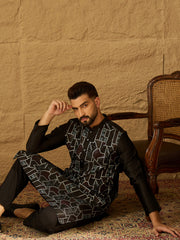 Ethnic Bay Men Black Silk Blend Solid Embroidered Straight Kurta-MKU1474