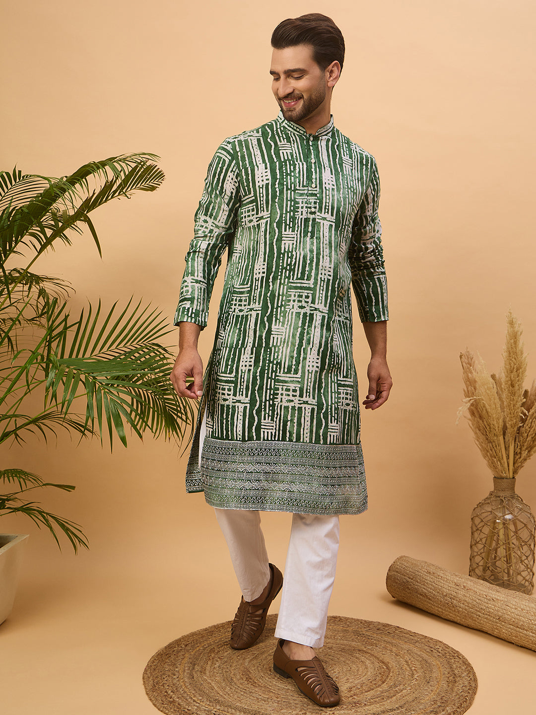 Ethnic Bay Men Green Viscose Rayon Batik Embroidered Straight Kurta-MKU1500