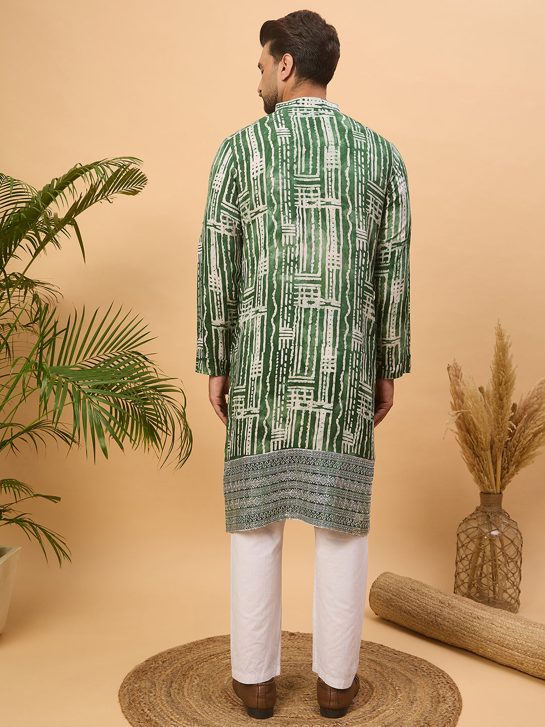 Ethnic Bay Men Green Viscose Rayon Batik Embroidered Straight Kurta-MKU1500