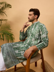 Ethnic Bay Men Green Viscose Rayon Batik Embroidered Straight Kurta-MKU1500