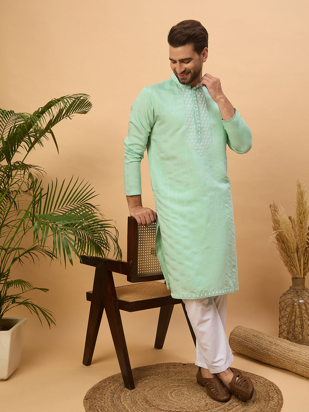 Ethnic Bay Men Blue Silk Blend Solid Embroidered Straight Kurta-MKU1508