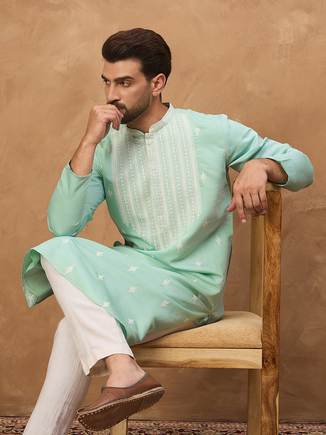 Ethnic Bay Men Blue Silk Blend Solid Embroidered Straight Kurta-MKU1511