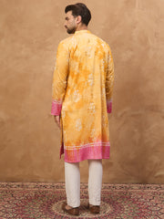 Ethnic Bay Men Yellow Silk Blend Batik Embroidered Straight Kurta-MKU1513