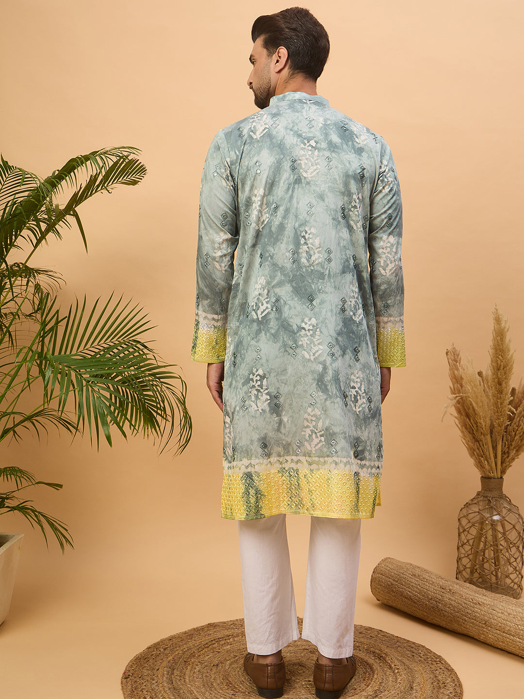 Ethnic Bay Men Green Silk Blend Batik Embroidered Straight Kurta-MKU1514