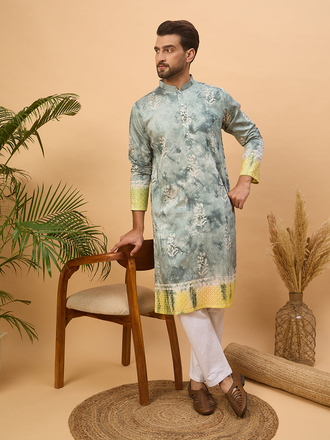 Ethnic Bay Men Green Silk Blend Batik Embroidered Straight Kurta-MKU1514