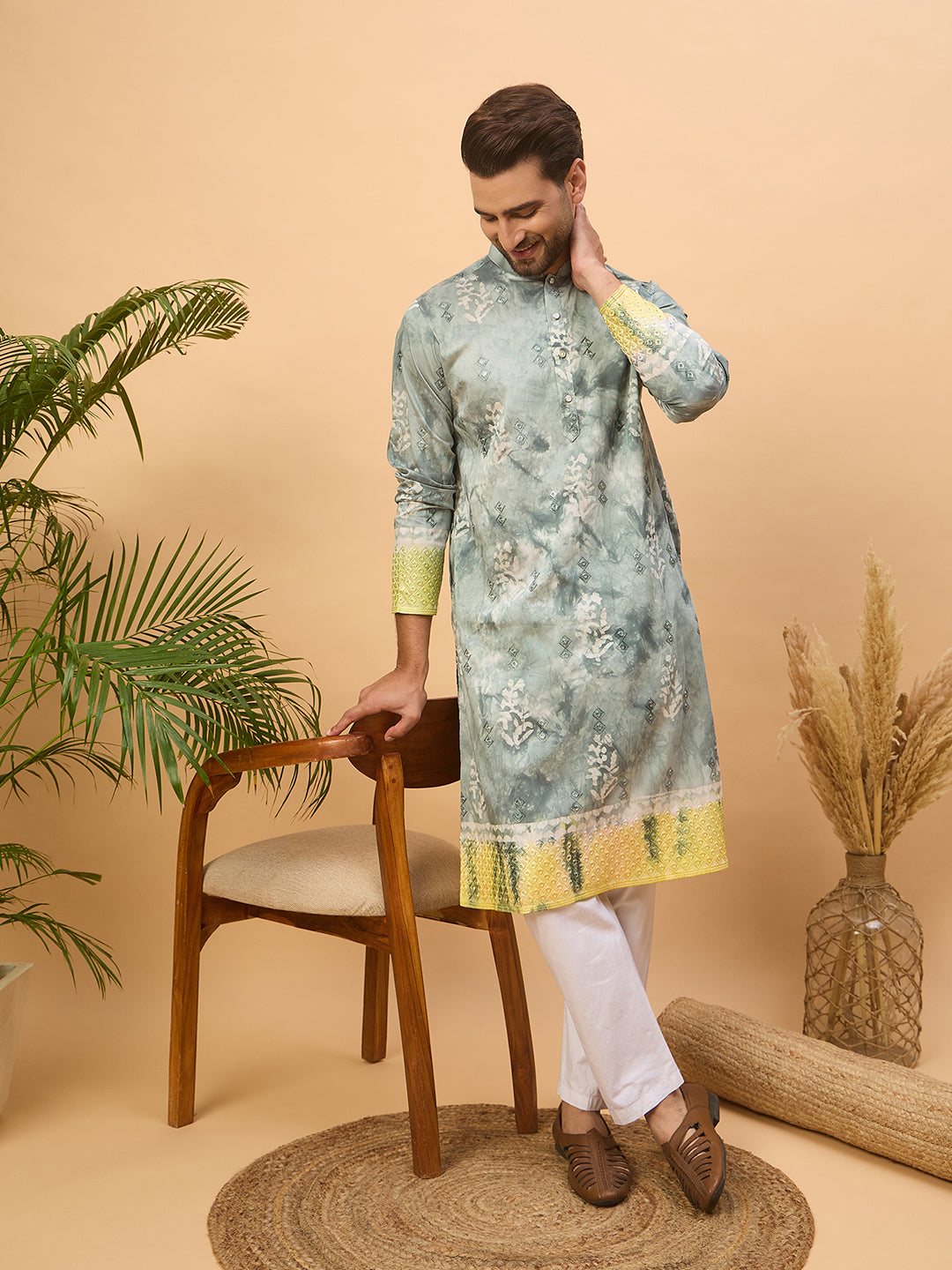 Ethnic Bay Men Green Silk Blend Batik Embroidered Straight Kurta-MKU1514
