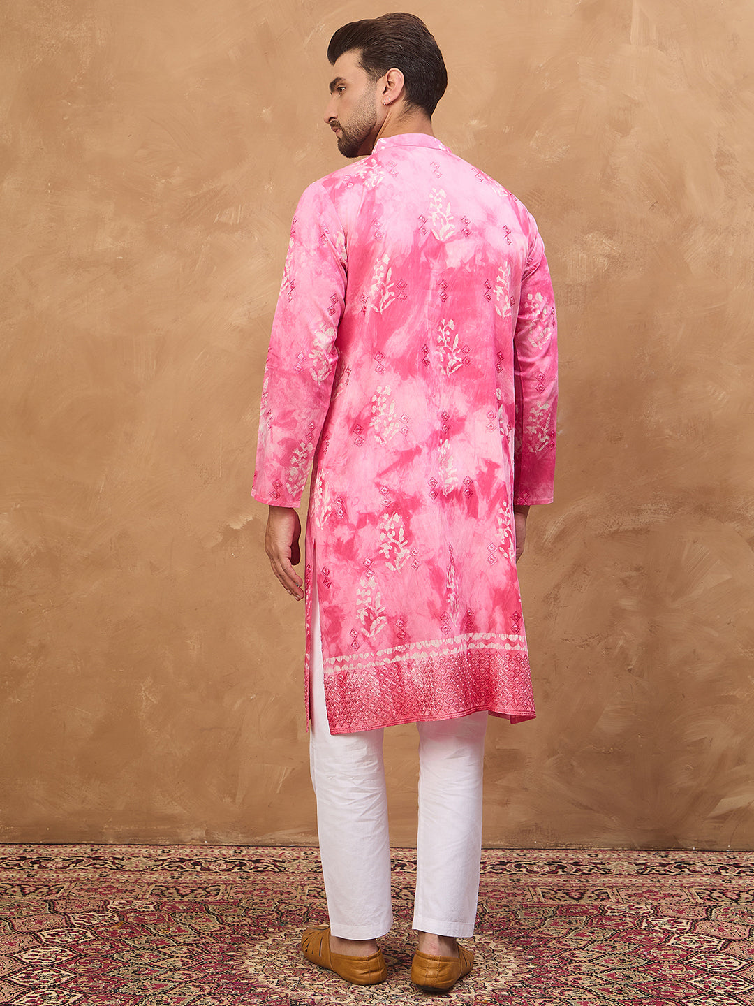 Ethnic Bay Men Pink Silk Blend Batik Embroidered Straight Kurta-MKU1515