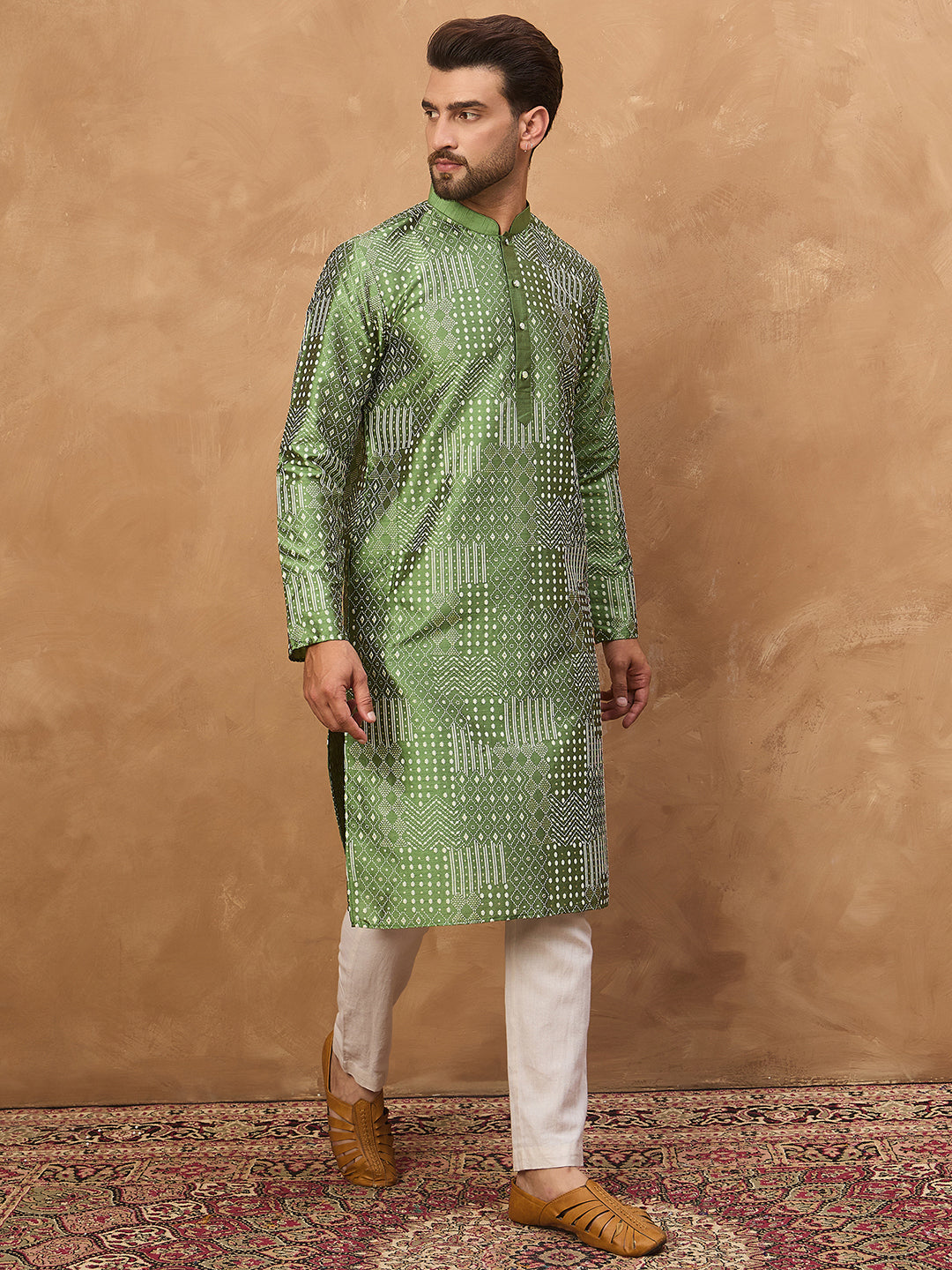 Ethnic Bay Men Green Silk Blend Geometric Printed Straight Kurta-MKU1530