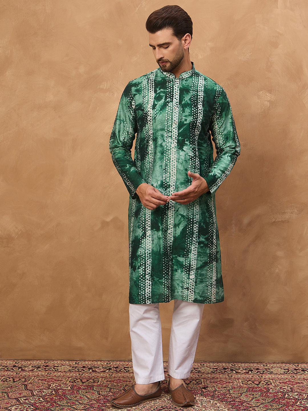 Ethnic Bay Men Green Silk Blend Shibori Embroidered Straight Kurta-MKU1538