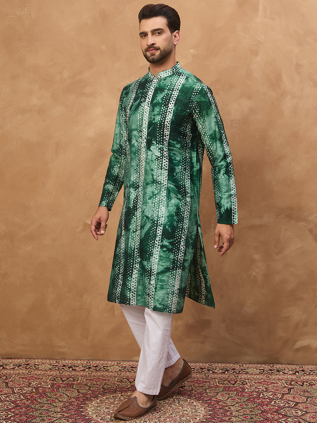 Ethnic Bay Men Green Silk Blend Shibori Embroidered Straight Kurta-MKU1538