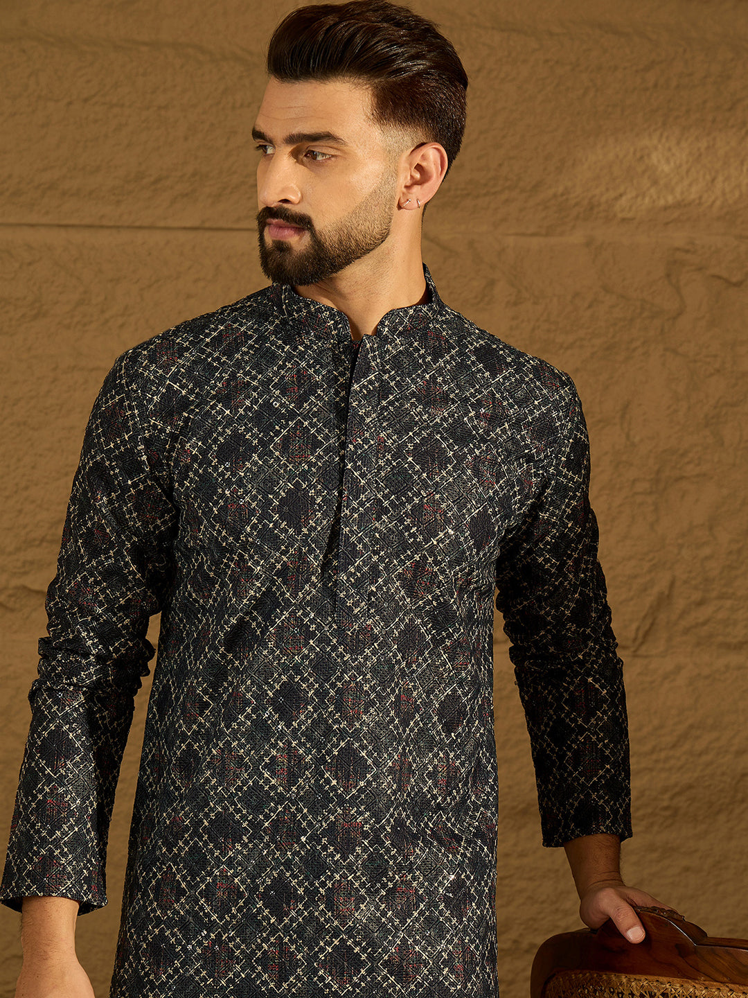 Ethnic Bay Men Black Cotton Solid Embroidered Straight Kurta-MKU1611