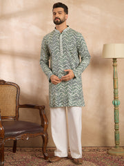 Ethnic Bay Men Green Silk Blend Solid Embroidered Straight Kurta-MKU1664