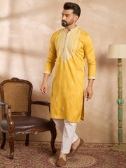 Ethnic Bay Men Yellow Silk Blend Geometric Embroidered Straight Kurta-MKU1685