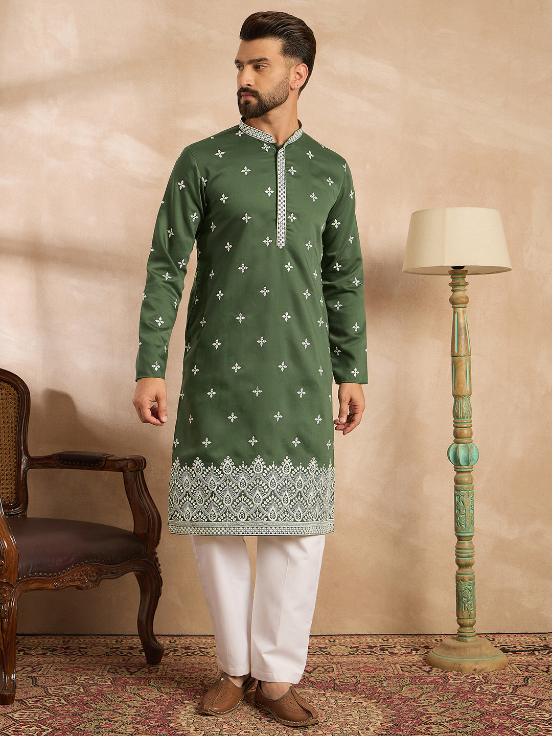 Ethnic Bay Men Green Silk Blend Solid Embroidered Straight Kurta