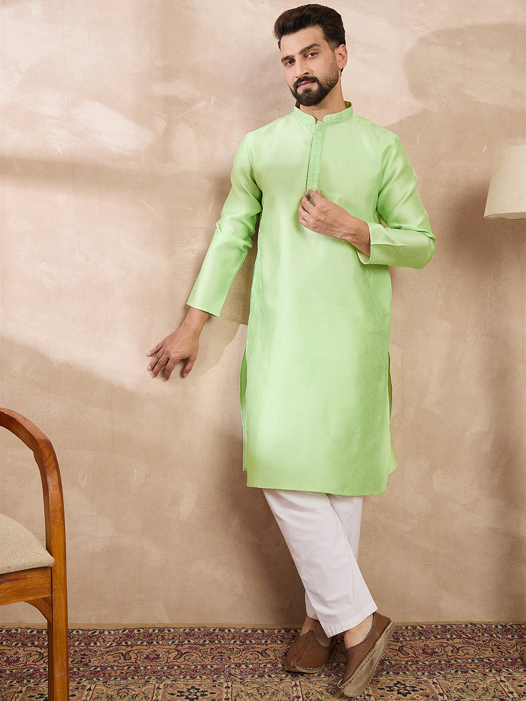 Ethnic Bay Men Green Silk Blend Solid Embroidered Straight Kurta