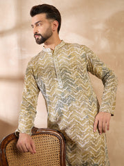 Ethnic Bay Men Green Silk Blend Solid Embroidered Straight Kurta-MKU1730