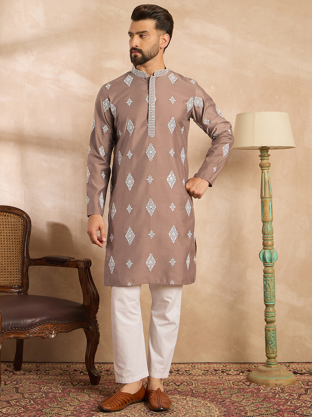 Ethnic Bay Men Beige Silk Blend Solid Embroidered Straight Kurta