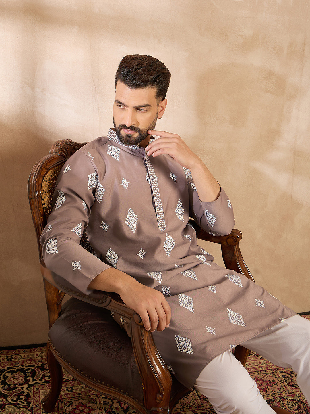 Ethnic Bay Men Beige Silk Blend Solid Embroidered Straight Kurta