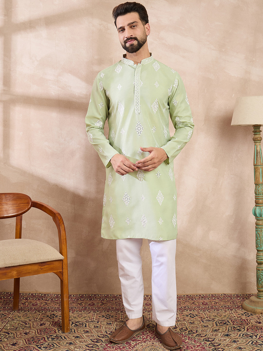 Ethnic Bay Men Green Silk Blend Solid Embroidered Straight Kurta