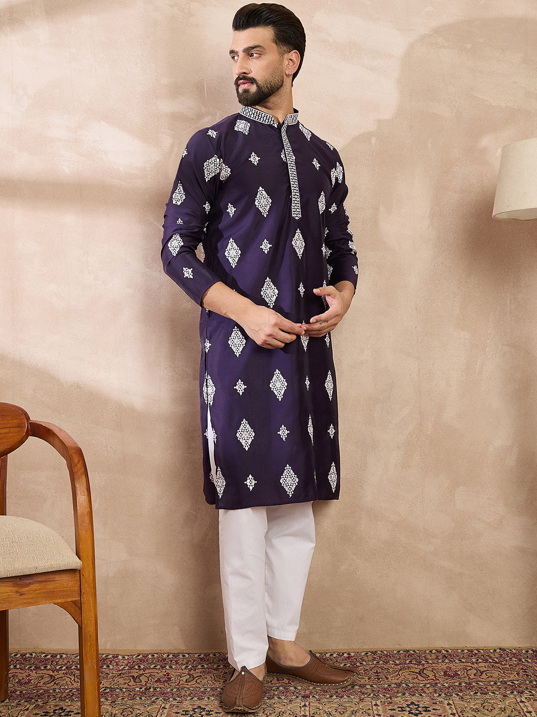 Ethnic Bay Men Purple Silk Blend Solid Embroidered Straight Kurta