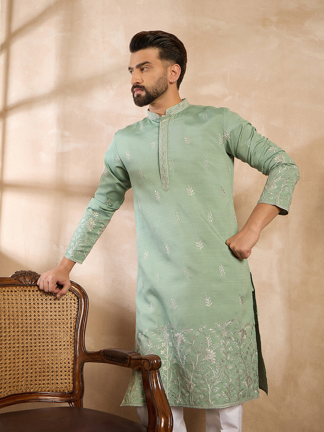 Ethnic Bay Men Green Silk Blend Solid Embroidered Straight Kurta