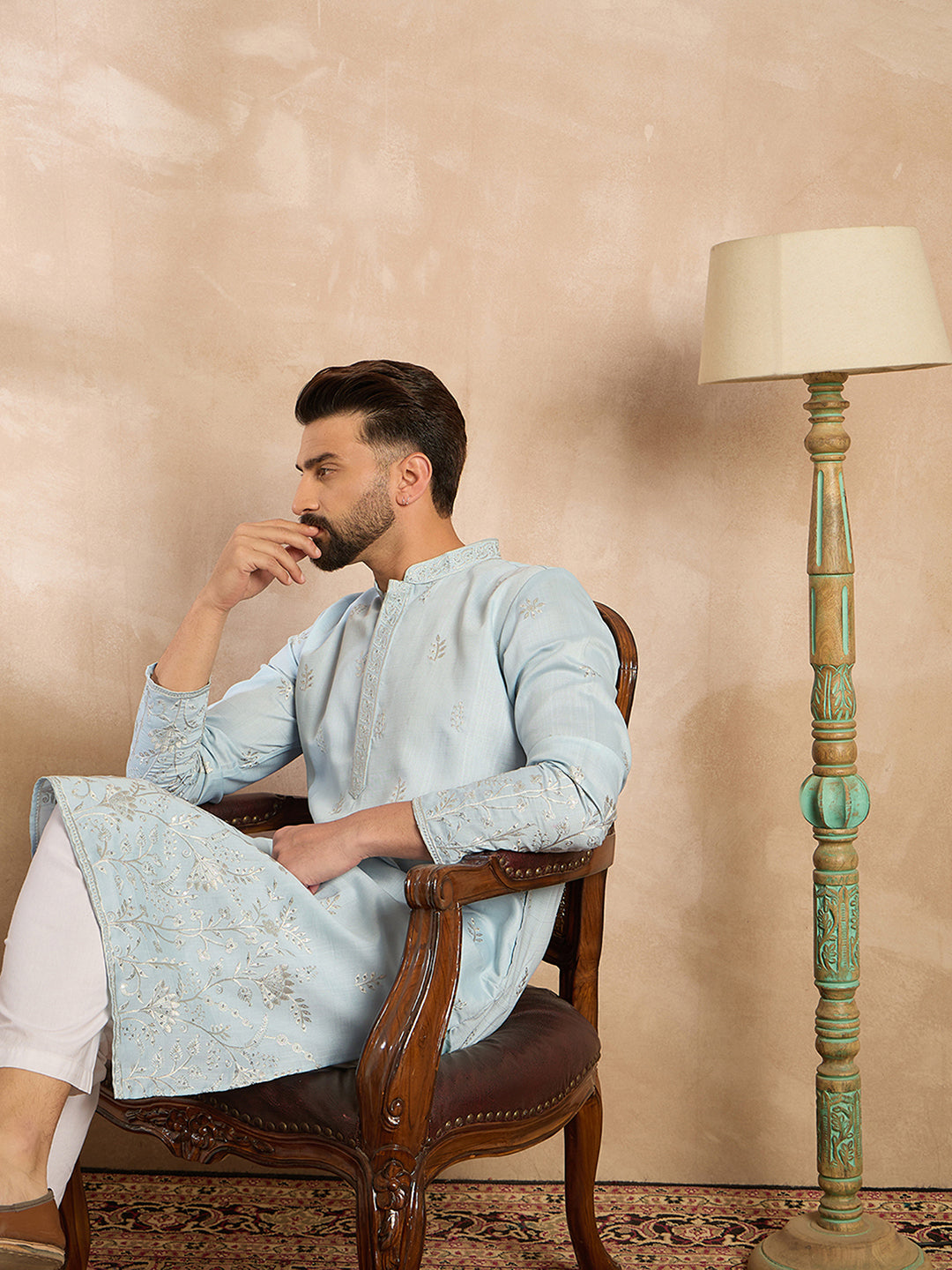Ethnic Bay Men Blue Silk Blend Solid Embroidered Straight Kurta