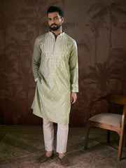 Ethnic Bay Men Green Silk Blend Solid Embroidered Straight Kurta-MKU1787