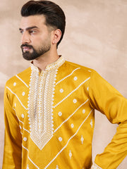 Ethnic Bay Men Yellow Silk Blend Ethnic Motifs Embroidered Straight Kurta-MKU1790