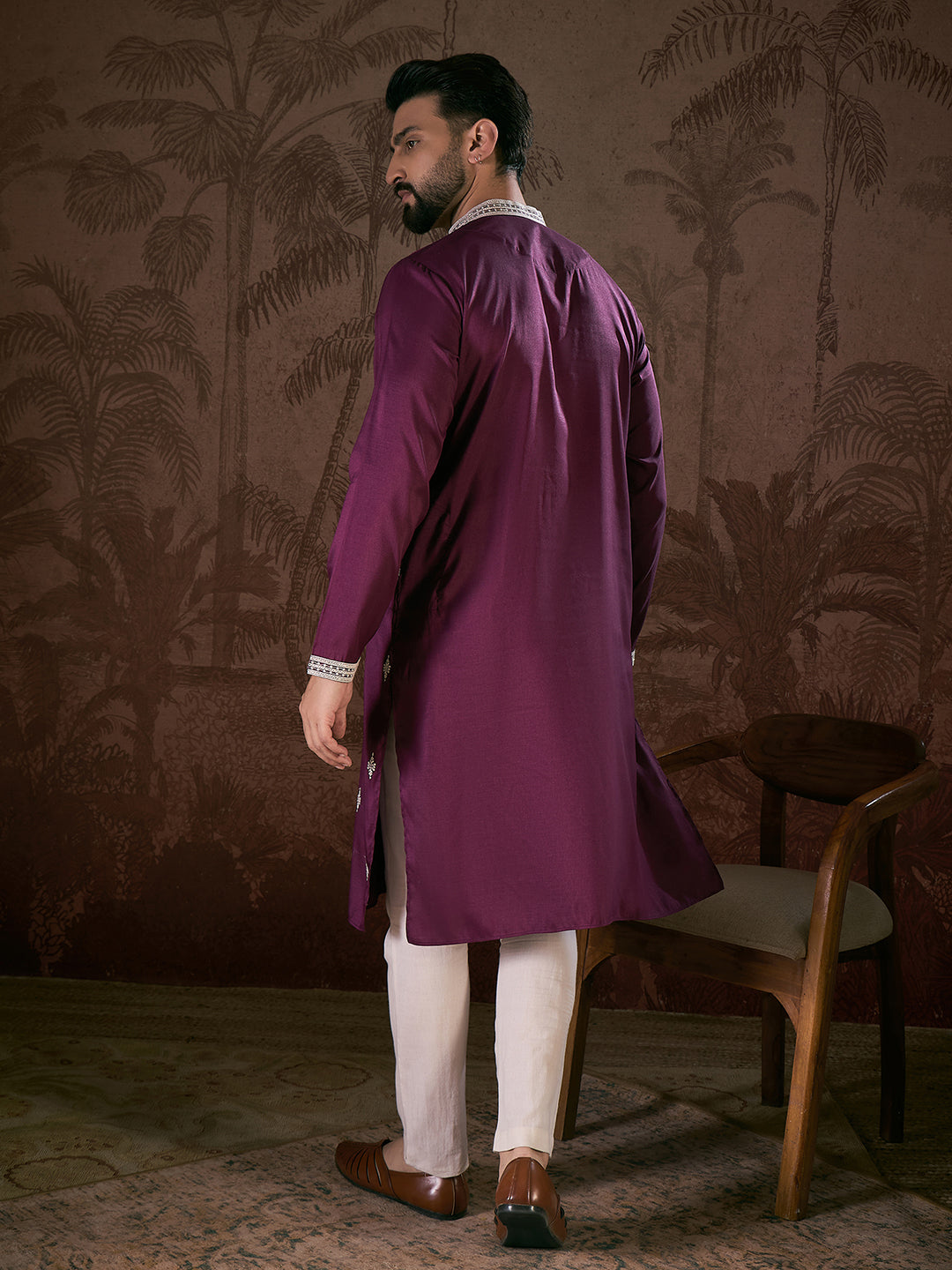 Ethnic Bay Men Purple Silk Blend Solid Embroidered Straight Kurta