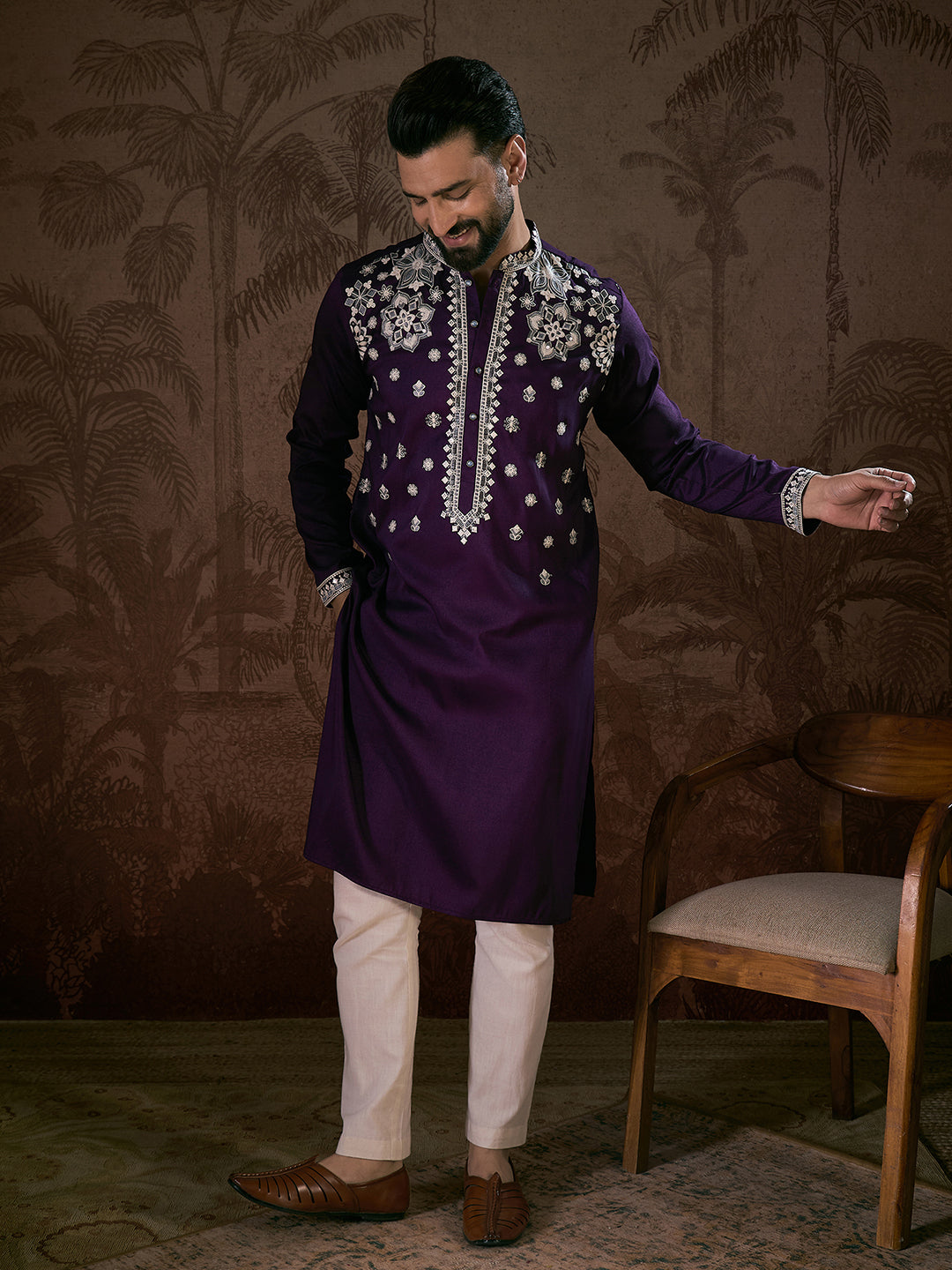 Ethnic Bay Men Purple Silk Blend Solid Embroidered Straight Kurta
