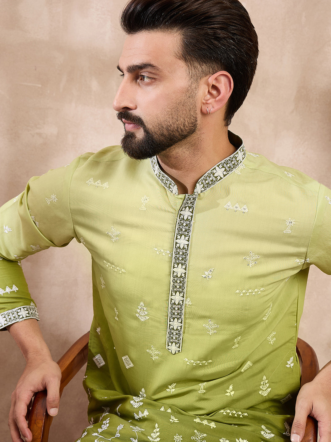 Ethnic Bay Men Green Silk Blend Ethnic Motifs Embroidered Straight Kurta-MKU1800