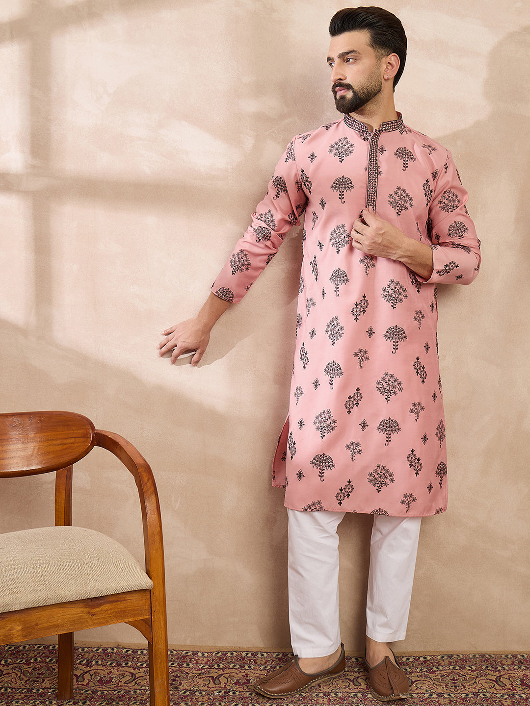Ethnic Bay Men Peach Silk Blend Solid Embroidered Straight Kurta