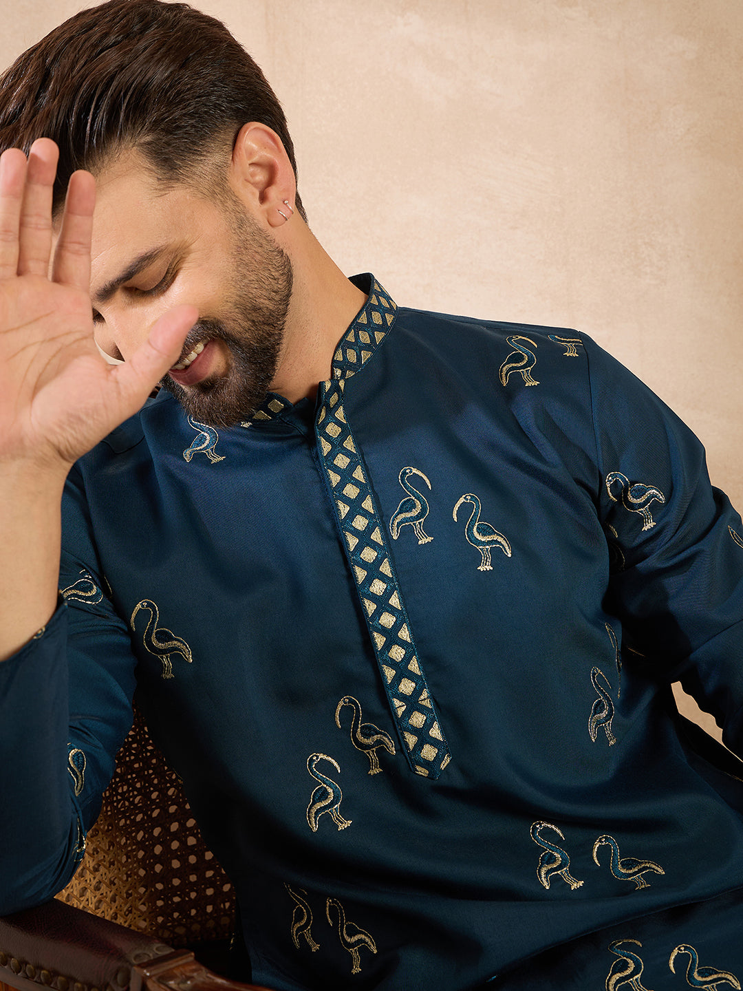 Ethnic Bay Men Navy Blue Silk Blend Solid Embroidered Straight Kurta-MKU1816